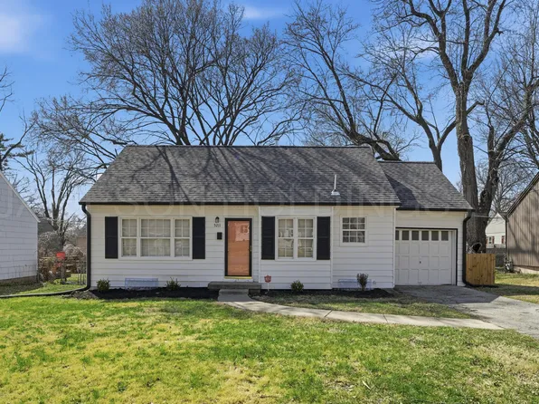 5211 W 50th Ter, Roeland Park, KS 66205