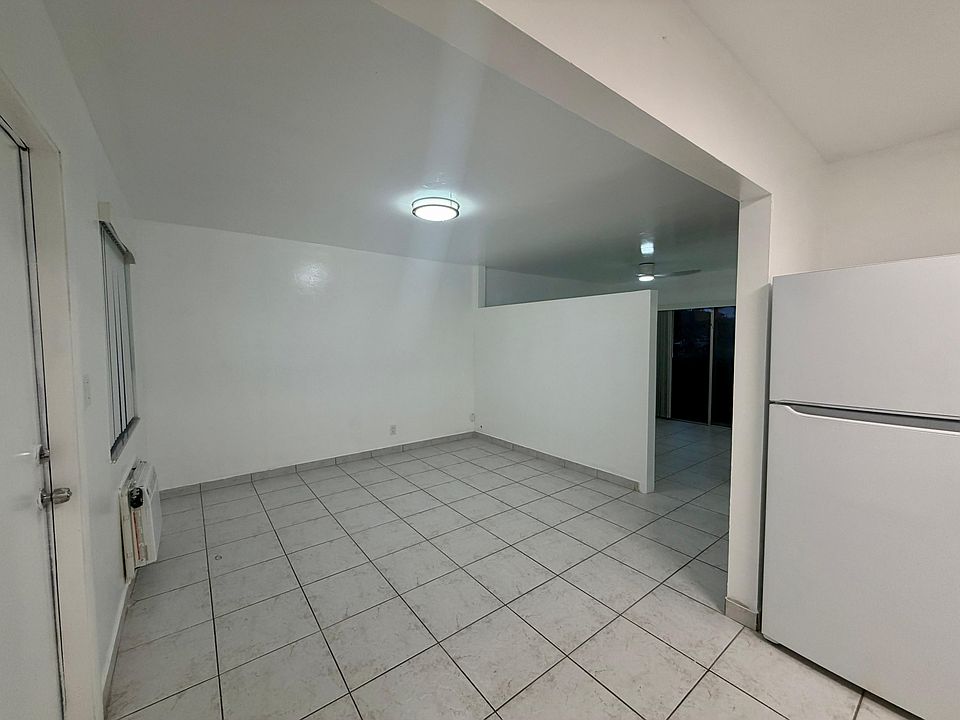 1st image of 2829 Van Buren St APT 103