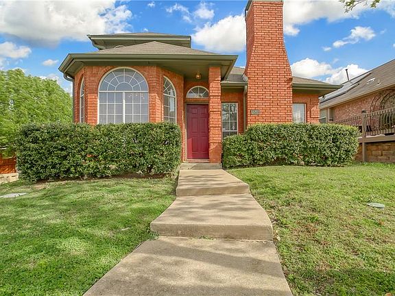 3rd image of 2745 Carmel Dr