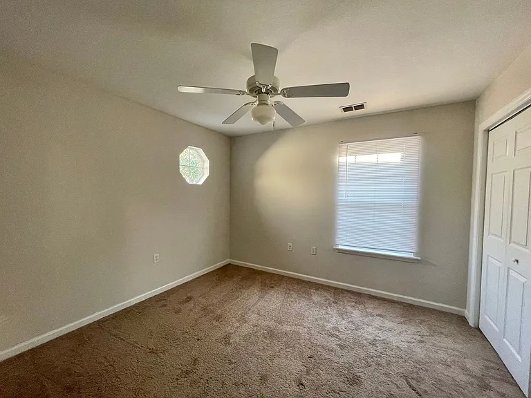 1320 Hendrix Rd — Photo 1