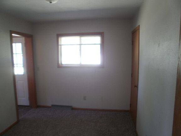 3rd image of 136 24th Ave S