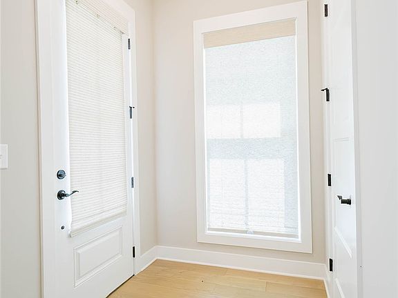 3rd image of 3009 Dawson Corner Ln
