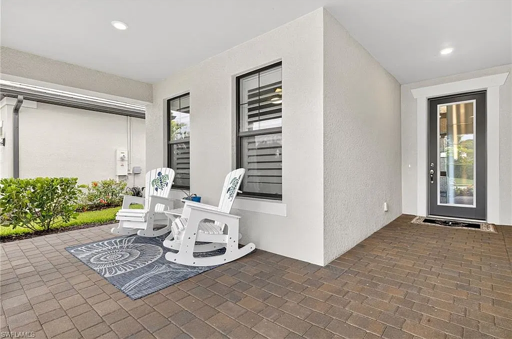 4 bed, 3.0 bath, 3072 sqft, $5,800 — Photo 3