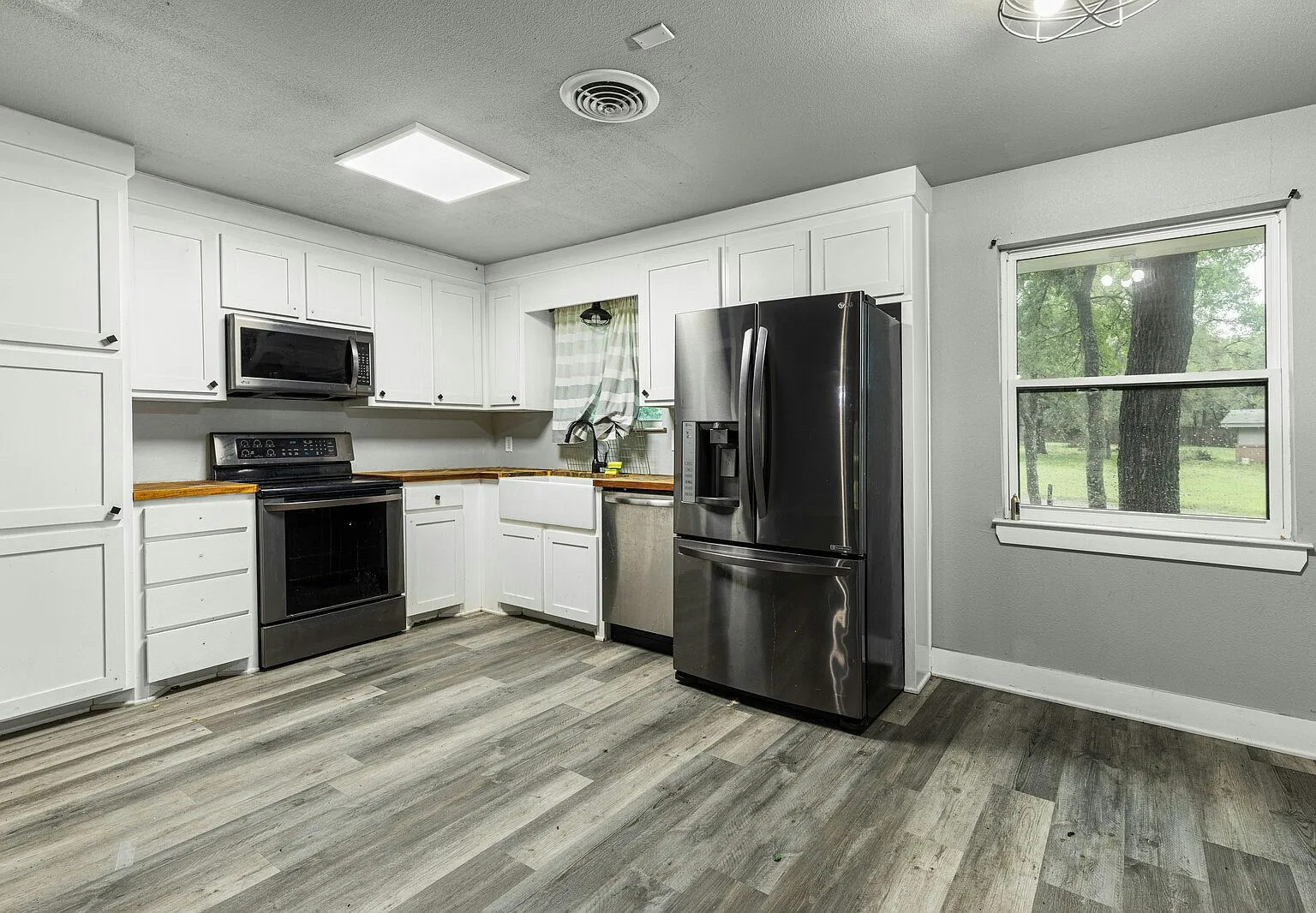 256 Candyce Drive, Unit 4 — Photo 2