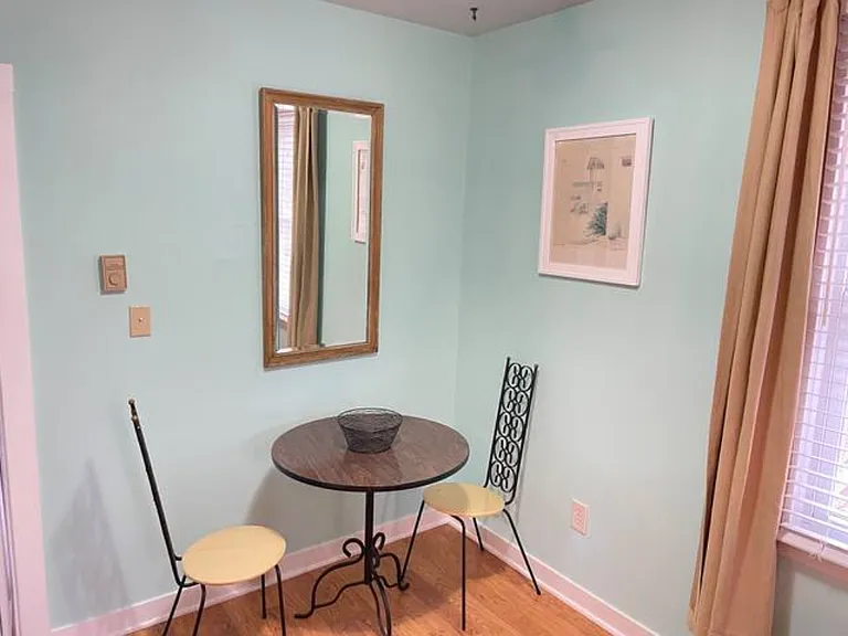 4862 Michigan Ave — Photo 18