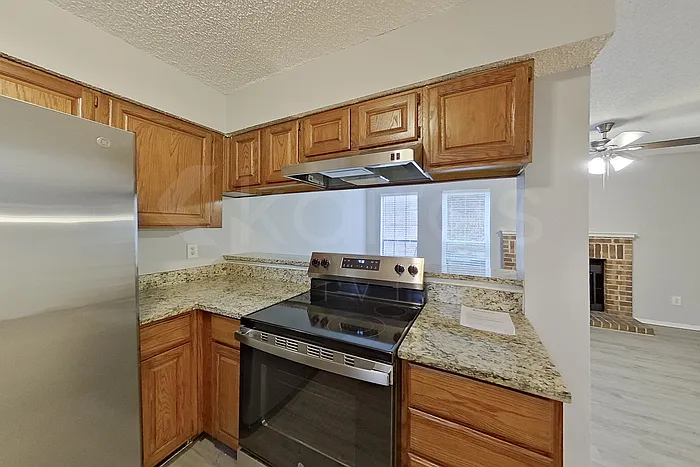 822 Courtenay Pl — Photo 8