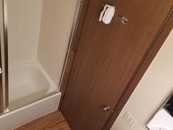 5th image of 630 Cumberland Trl #B1