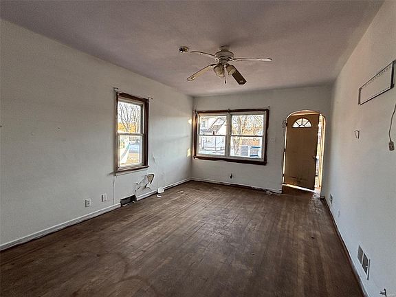 4th image of 511 E Penning Ave