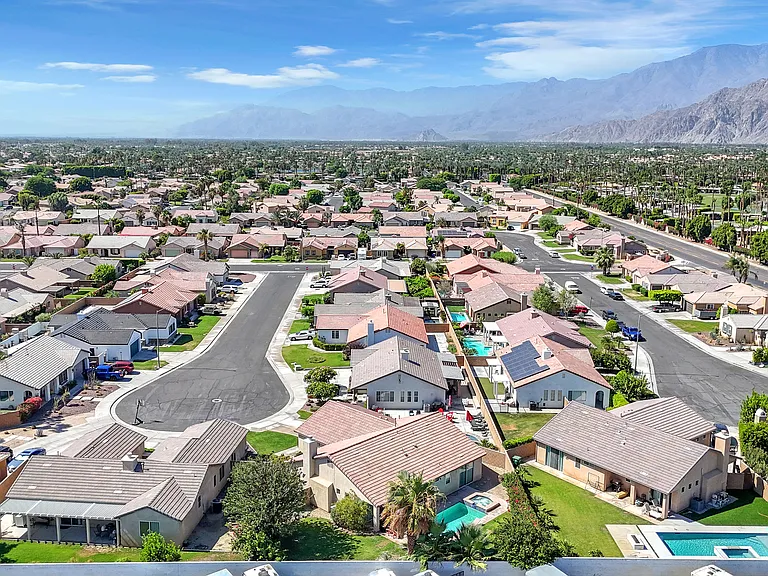 47383 Bahama Ct — Photo 49