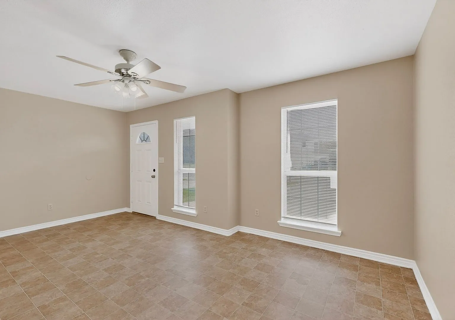 Open-Concept Living with Private Backyard Retreat in a Move-In Ready 3 Bedroom Home — Photo 4