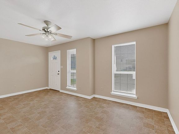 4th image of 117 W Wilson Ave
