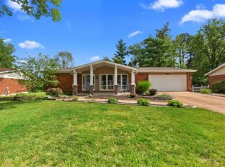 1617 Sunnyridge Rd, Ballwin, MO 63011