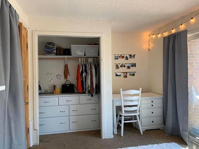 1065 University Ave #208 — Photo 5