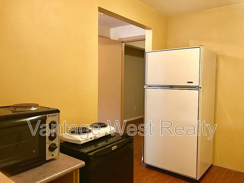 1 bed, 1.0 bath, $1,095 — Photo 2