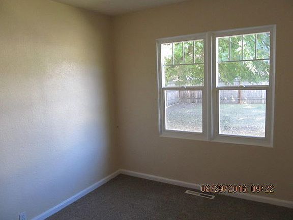 5th image of 316 W Colville Ave