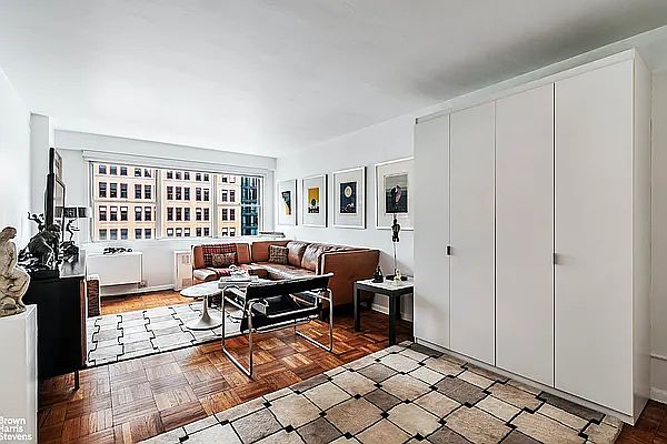 1st image of 430 W 34th St APT 14L