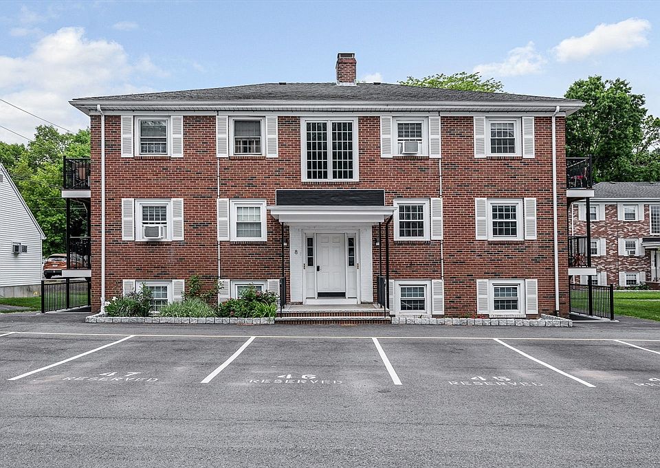 1st image of 8 Austin Ct #B