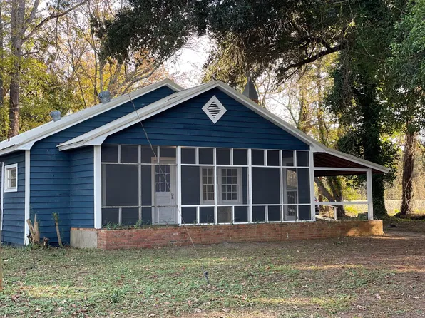 223 Shackletown Rd, Delco, NC 28436