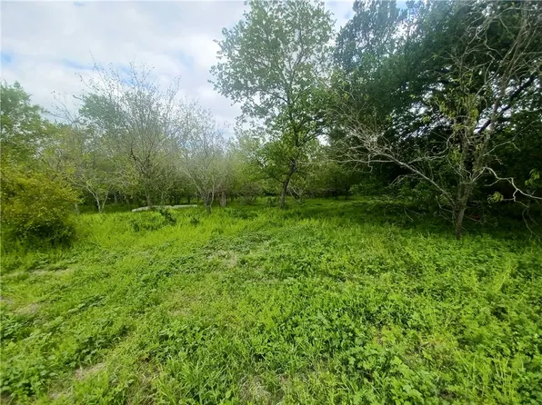 1202 Park St, Marlin, TX 76661