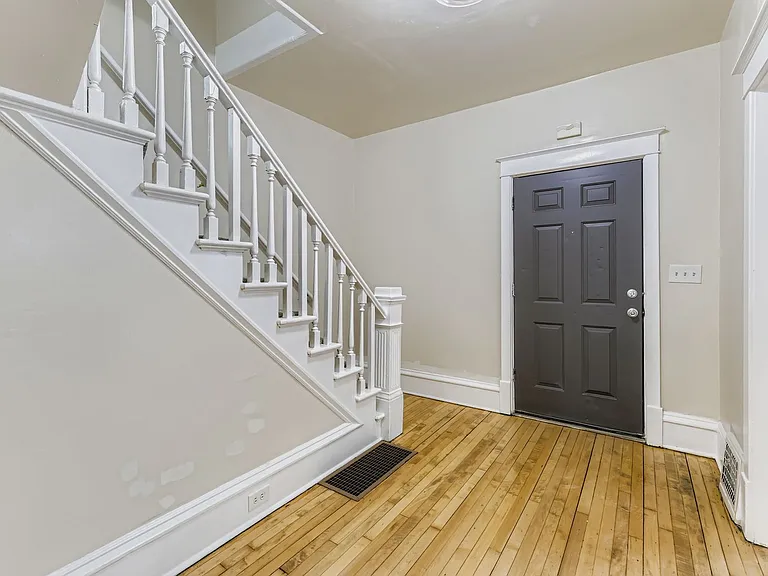 3507 Newton Ave N — Photo 8