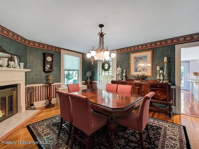 3360 Forest Rd — Photo 25