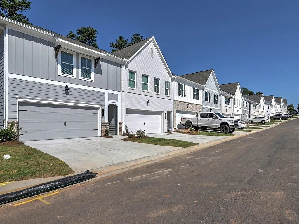 3 bed, 2.5 bath, 1805 sqft, $2,950 — Photo 4