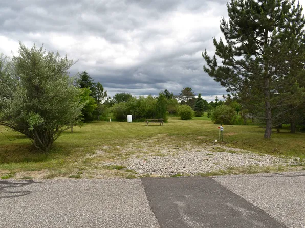 1751 Highlanders Way, Gladwin, MI 48624