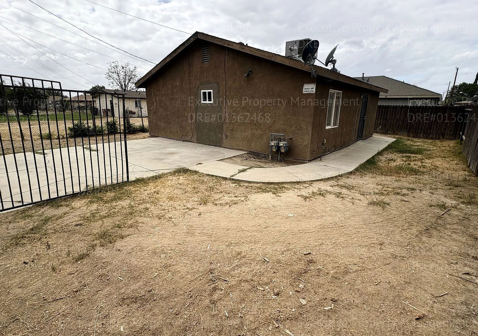 507 S. Brown St — Photo 2