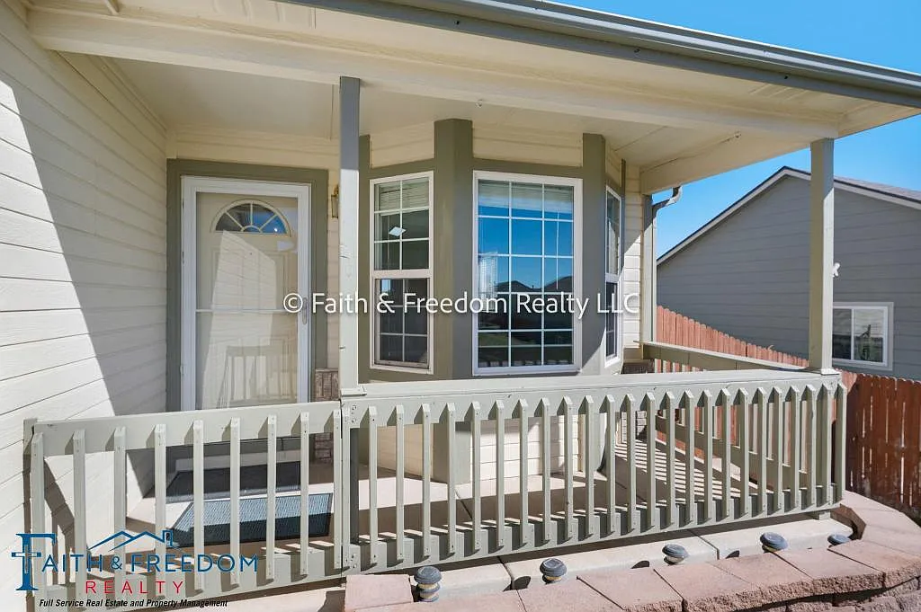8354 Freestar Way — Photo 2