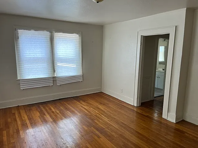 817 W 37th St #1 — Photo 9