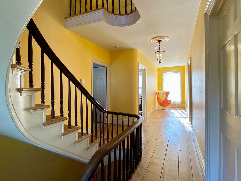 1st image of 12-12 1/2 Union St