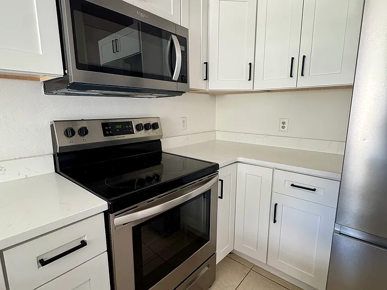 1506 Hardwicke St NW — Photo 6