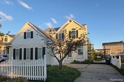 1st image of 88 Champlain Blvd