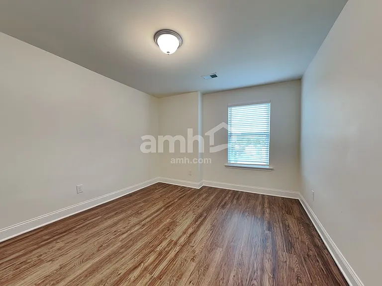 1120 Ashlyn Ct — Photo 17