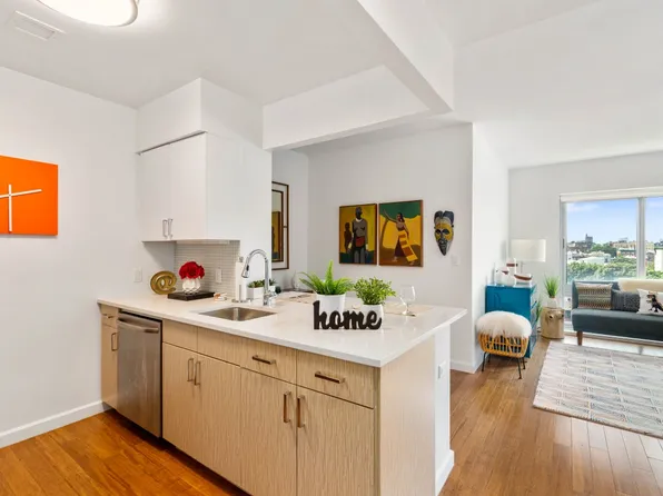 1328 Fulton Street image 1 of 10