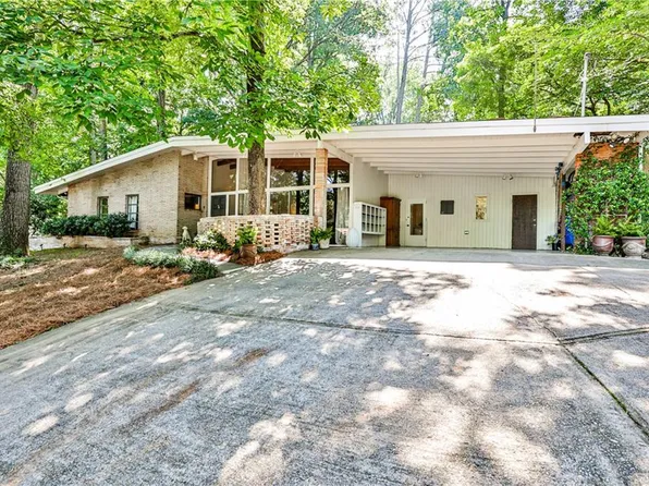 2717 Margaret Mitchell Dr NW, Atlanta, GA 30327