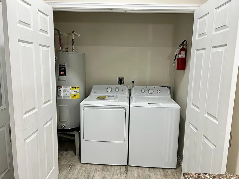 5202 N Hiawatha Dr — Photo 9