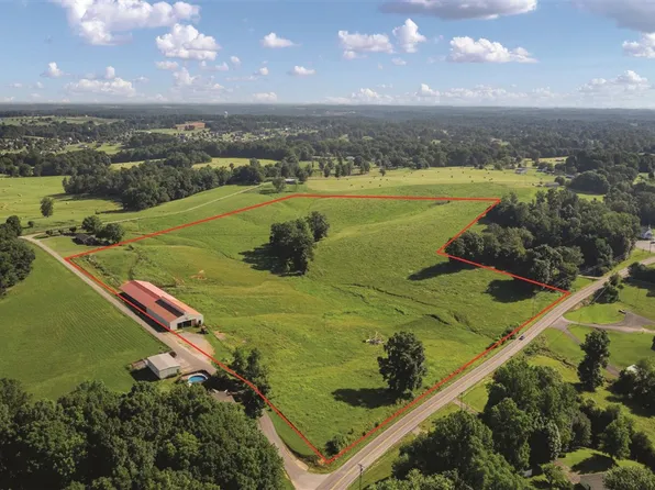 Newman Rd, Scottsville, KY 42164