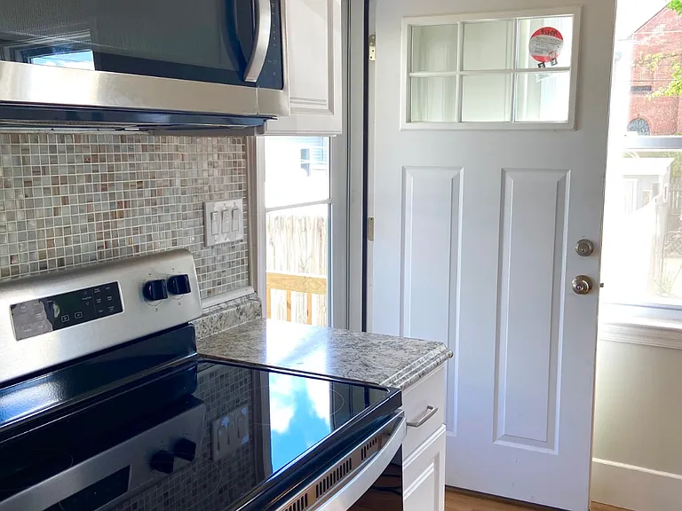 471 Carey Ave #1 — Photo 3
