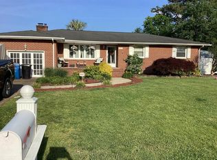 4925 Curling Rd, Virginia Beach, VA 23455