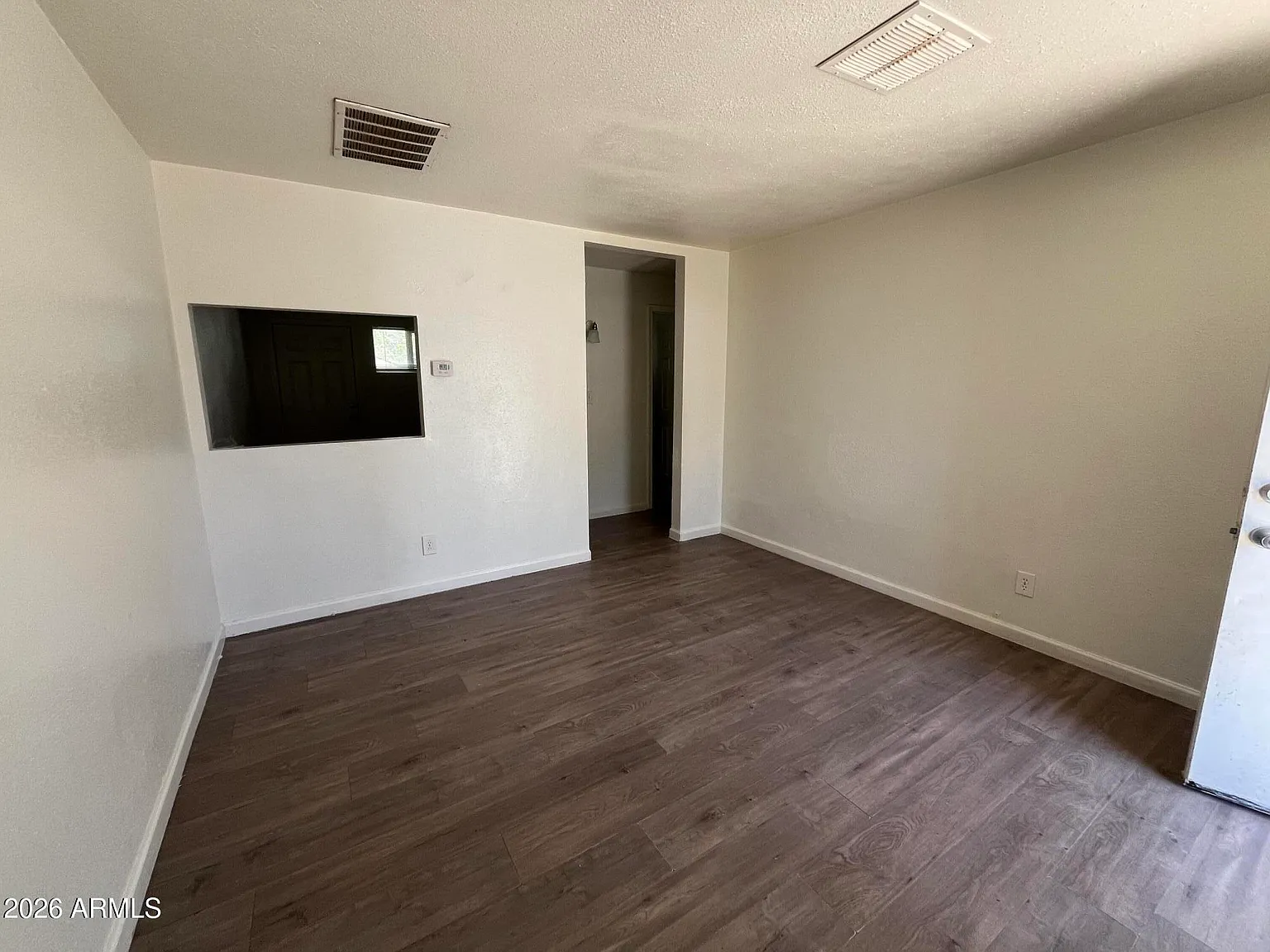 2 bed, 1.0 bath, 680 sqft, $1,225 — Photo 2