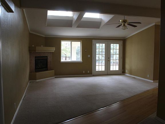 3rd image of 1811 Ash Dr