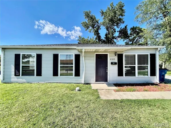 2209 Terminal Ave, Granite City, IL 62040