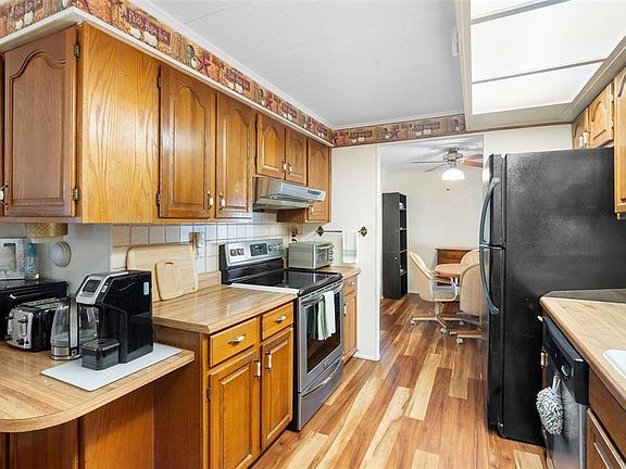 4th image of 232 MEADOW LARK DRIVE