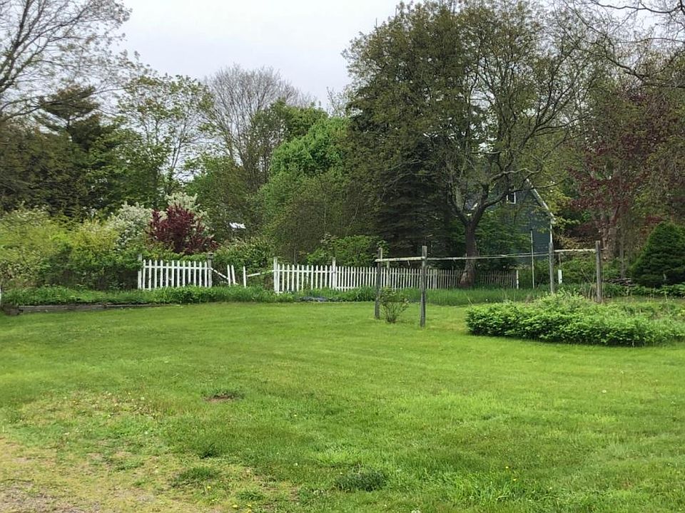 2nd image of 150 Old Plymouth Rd
