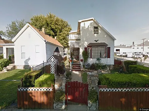 1300 Harriet St Photo 1