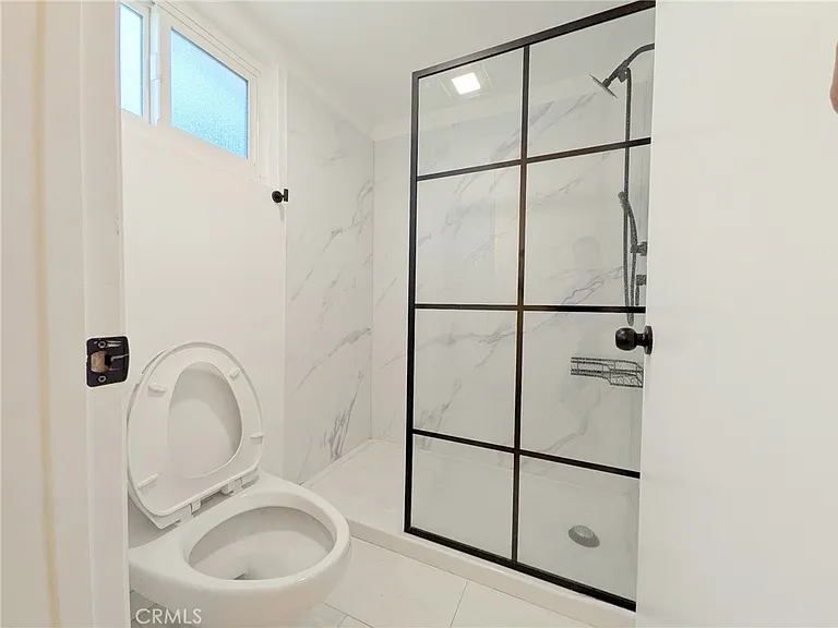 660 E Workman St — Photo 26