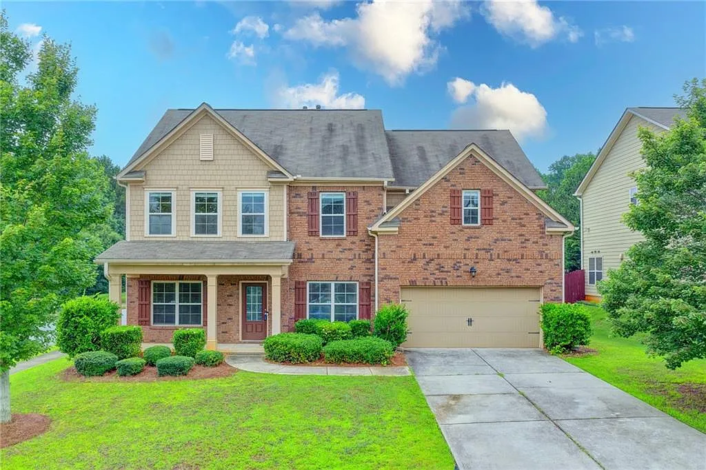 5 bed, 4.0 bath, 3356 sqft, $3,400 — Photo 2