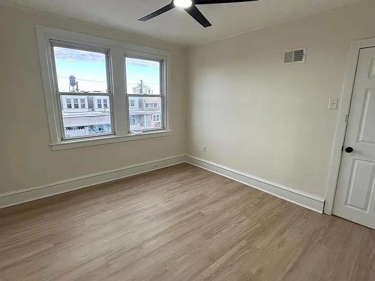 3750 L St — Photo 15