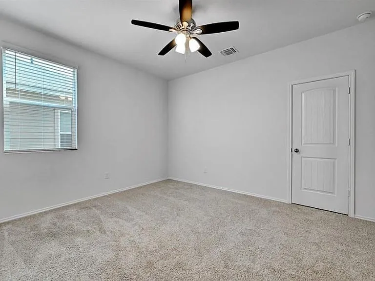 3705 Conyers Ln — Photo 18